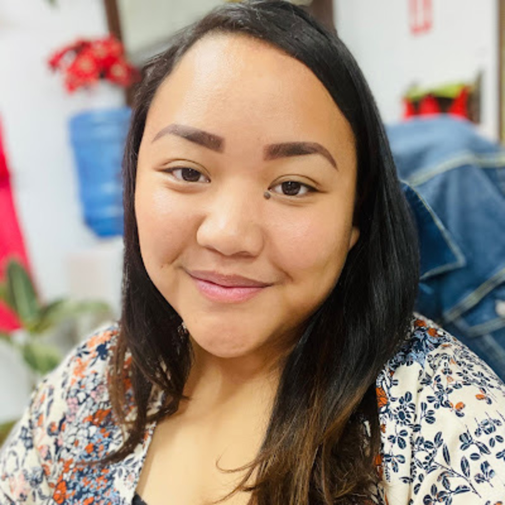 Meet your Posher, Kena